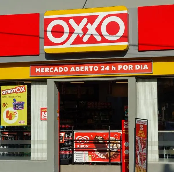 Oxxo Colombia sorprendió a clientes y anunció que abrirá más tiendas en Medellín y Antioquia, tras éxito de su primera semana en la ciudad.