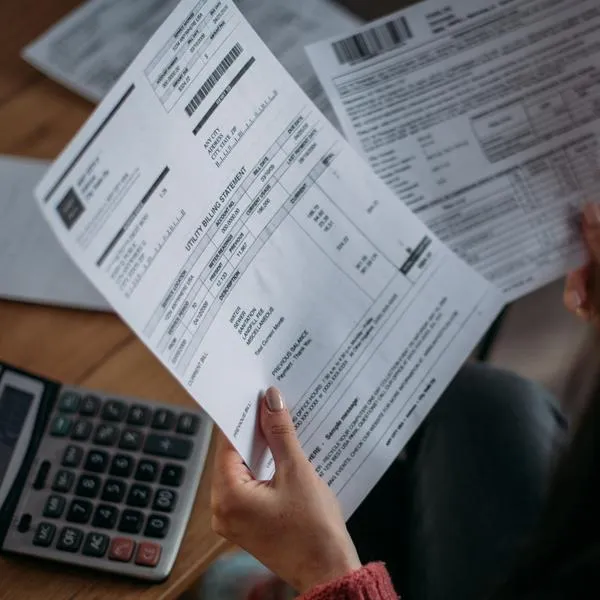 Bajan servicios públicos en Colombia.