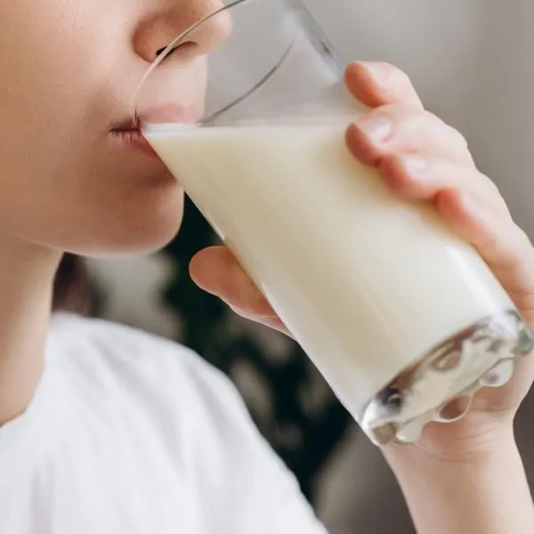 Alertan sobre venta de leche en Colombia.
