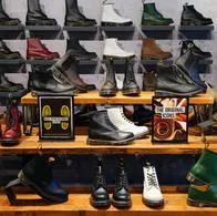 Dr. Martens, el fabricante de botas, vive una complicada situación con sus números en Estados Unidos, su principal cliente. Las ventas están en rojo. 