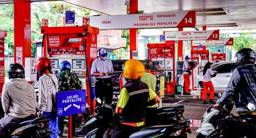 Cómo ahorrar gasolina, diésel y más para motos, carros y otros vehículos