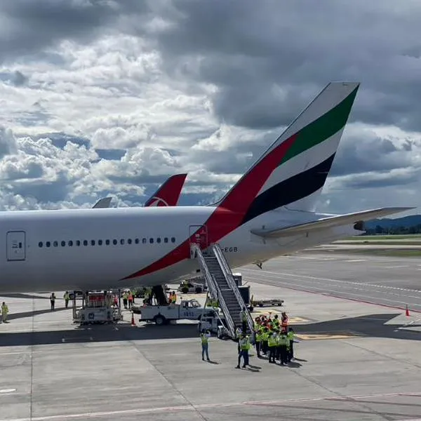 Vuelo inaugural de Emirates (Dubái-Bogotá) aterrizó en El Dorado; así lo hizo