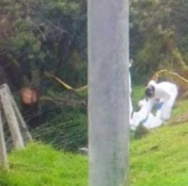 Hallan cuerpo sin vida muy cerca de Bogotá. La víctima tenía un disparo en la cabeza y fue encontrado por un vecino, que alertó a las autoridades. 
