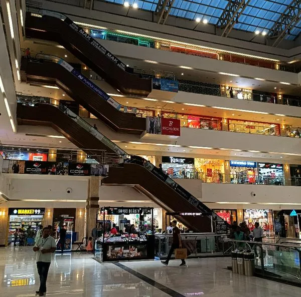 Se inaugurarían nuevos centros comerciales en Colombia dentro de poco por decisión que tomó el Gobierno con las plazas de toros y las actividades de alli.