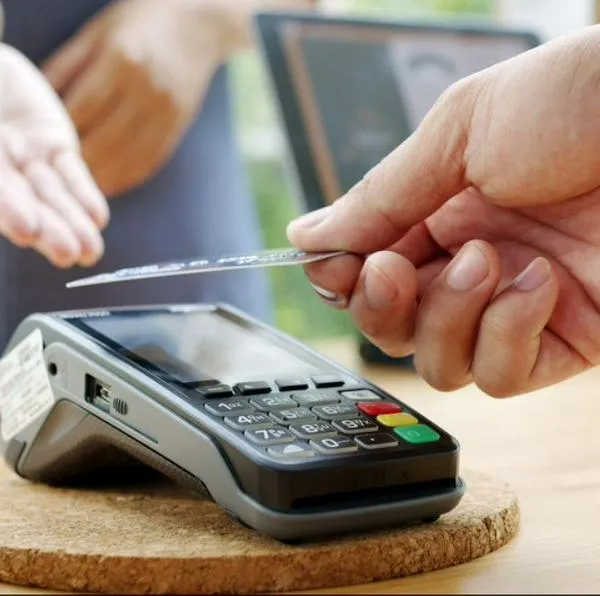 La Superintendencia Financiera reveló que Falabella, Bancolombia y Colpatria han sido los bancos que más tarjetas de crédito han cancelado en Colombia.