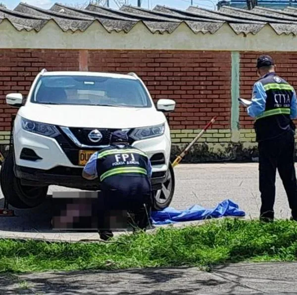 Mujer atropelló y mató a amiga que le prestó camioneta para aprender a manejar