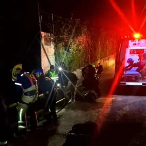 Milagro en La Estrella: mujer cayó ocho metros desde un puente y se salvó
