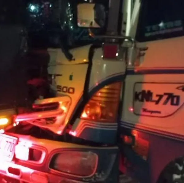 Accidente en túnel Buenavista que provocó cierre en la vía al Llano tras imprudencia de conductor de camión
