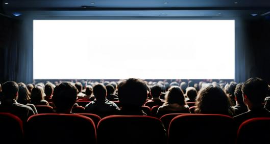 Cine, en nota sobre centros comerciales con los más baratos vs. los más caros