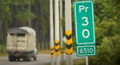 Foto de señal PR, en nota de qué significa la señal PR en las carreteras de Colombia 