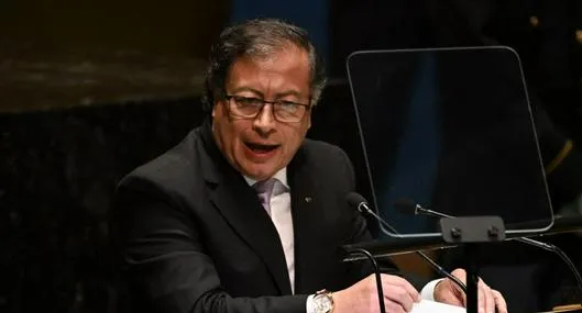 Gustavo Petro respondió a críticas de constituyente y mandó a colegio