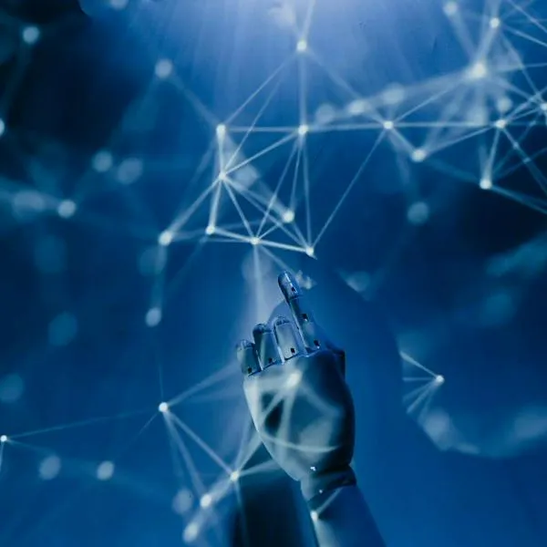 Foto de tecnología, en nota sobre mitos de inteligencia artificial explicados por IBM: dicen si quita empleos y más