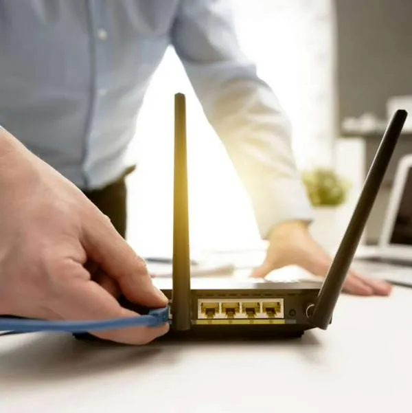 Foto de router, en nota de por qué el módem tiene las luces encendidas pero no hay Internet