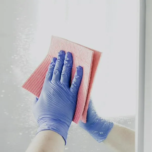 ¿Cómo quitar rápido la silicona del baño? 