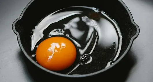 Foto de huevo, en nota de qué es mejor en huevo entre yema amarilla o naranja.