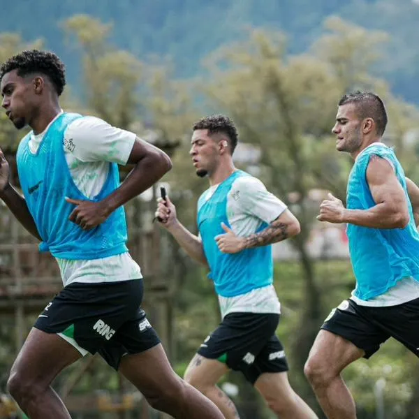 Atlético Nacional confirmó a su segundo refuerzo con particular escena: "Preséntenme ya"