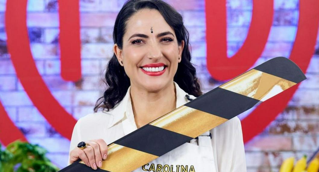 MasterChef Celebrity: Carolina Cuervo deslumbró con particular peinado