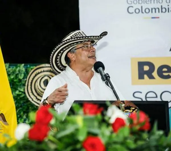 “El que robe, se va”: Petro advierte a funcionarios tras escándalo de Ungrd