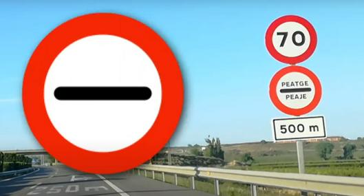 ¿Qué significa la señal de tránsito con una línea horizontal? 