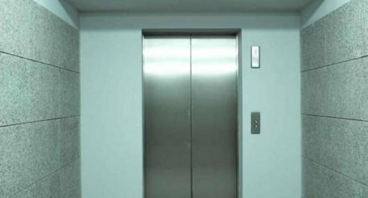 ¿Qué hacer en caso de que se descuelgue un ascensor? Estas son las recomendaciones de expertos