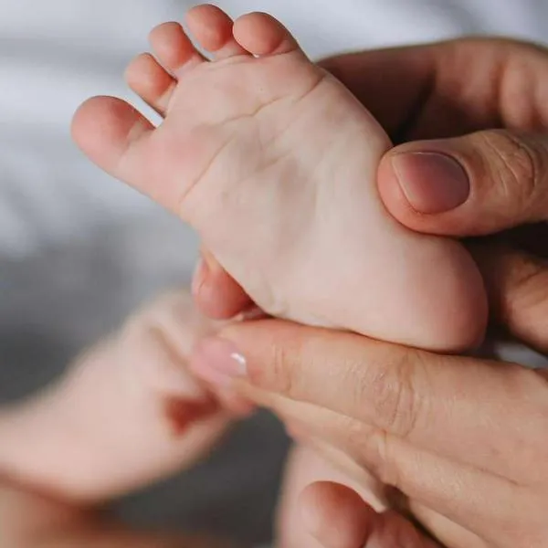 Cómo se cambia el nombre de un bebé ya registrado en Colombia 