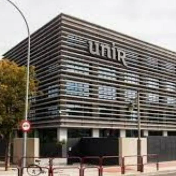 Becas en la Universidad Internacional de La Rioja para estudiar maestrías virtuales