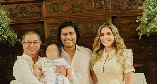 Presidente fue al bautizo del hijo de Nicolás Petro en Barranquilla y hasta se tomó foto con Laura Ojeda. 