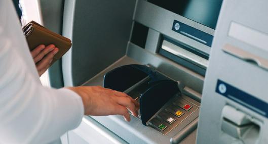 Cajeros automáticos bancos y qué hacer si plata no sale, pero la descuentan