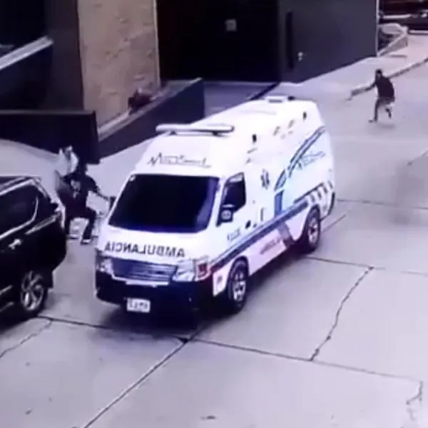 Ambulancia implicada en intento de robo en Bogotá está adscrita a empresa prestadora de salud contratista con el Distrito