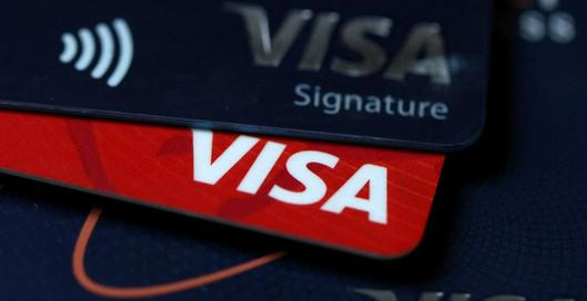 ¿Banqueros usan tarjetas de crédito? Sus hábitos financieros y cómo manejan las cuotas