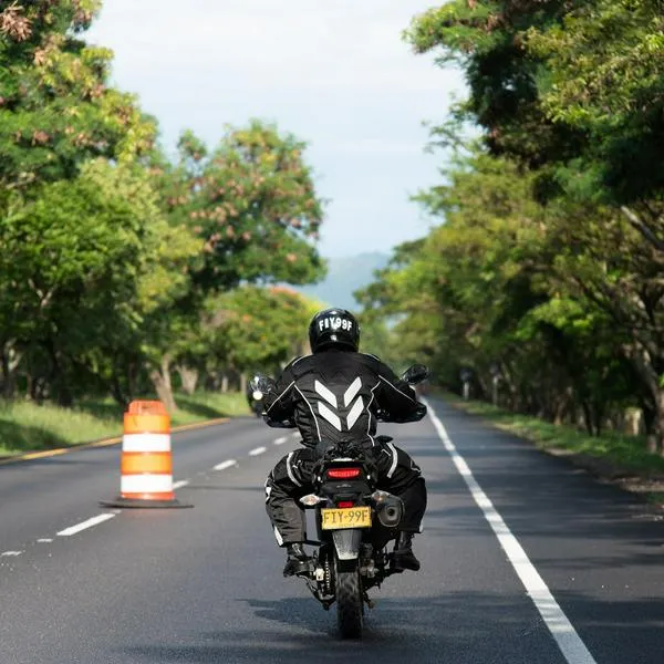 Advierten a dueños de motos en Colombia: estas son las motos que no pueden circular en autopsitas de ciudades o en las carreteras del país.