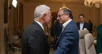 Uribe le responde a Petro por tema Mancuso: “Será que se siente colega de bandidos”