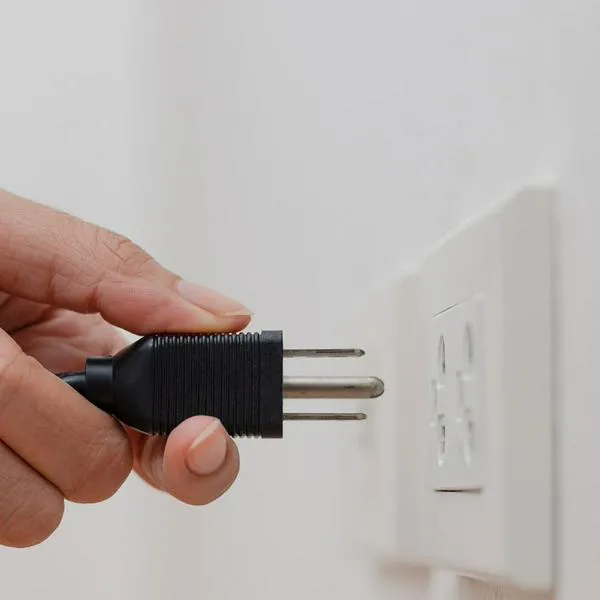 ¿Qué pasa si conecto mal los cables de un enchufe? 