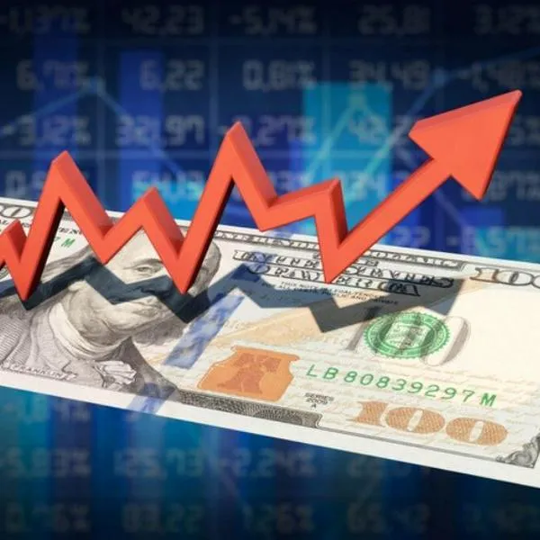 El dólar volvió a subir en Colombia, superando la barrera de los 4.000 pesos, y así afecta a personas que viajan a Estados Unidos.