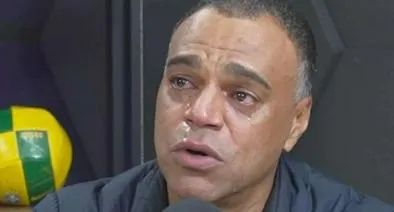 Foto de Denilson, en nota sobre qué pasó con el exjugador, promesa de Brasil en Copa América de Colombia y hoy asombra