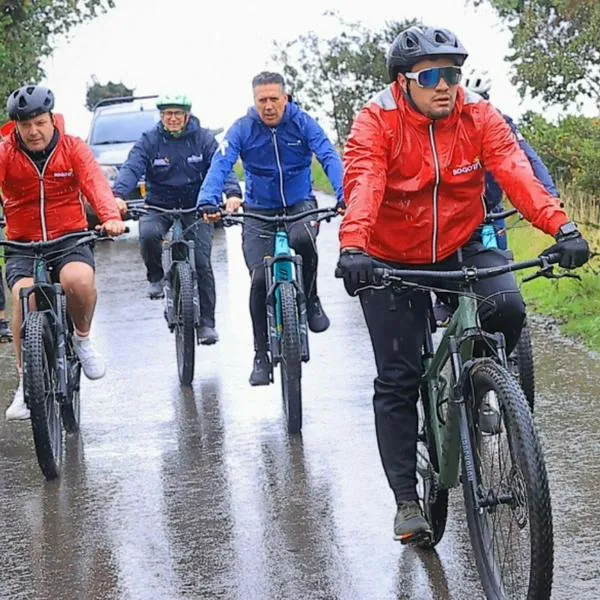 ¿Cuáles son las mejores rutas para montar bicicleta cerca de Bogotá?