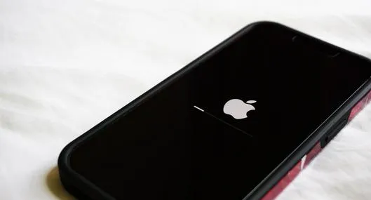 ¿Qué es mejor apagar o reiniciar el celular? 