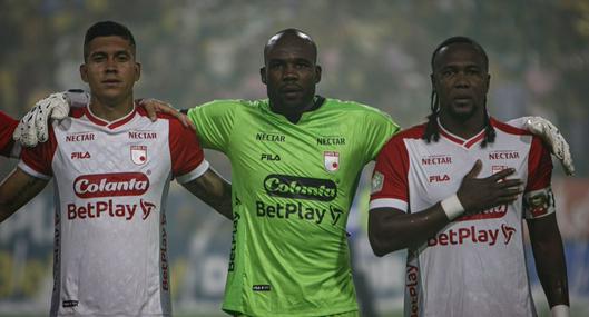Jugadores de Independiente Santa Fe, equipo que tendría salidas después de perder final con Bucaramanga.