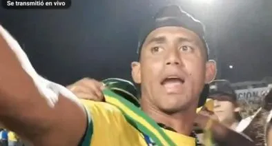 Ladrón de la medalla de Carlos Henao se entregó.