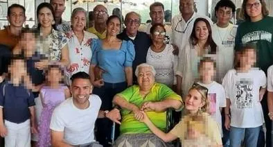 Murió la abuela de Falcao García en Santa Marta y el 'Tigre' alcanzó a verla hace una semana. La señora falleció a sus 89 años debido a problemas de salud.