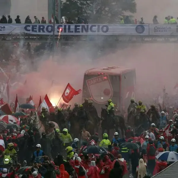 Hinchas de Santa Fe pusieron a rendir cuentas a barra brava que recaudó más de $ 30.000 millones para la final ante Bucaramanga. Esto mostraron.