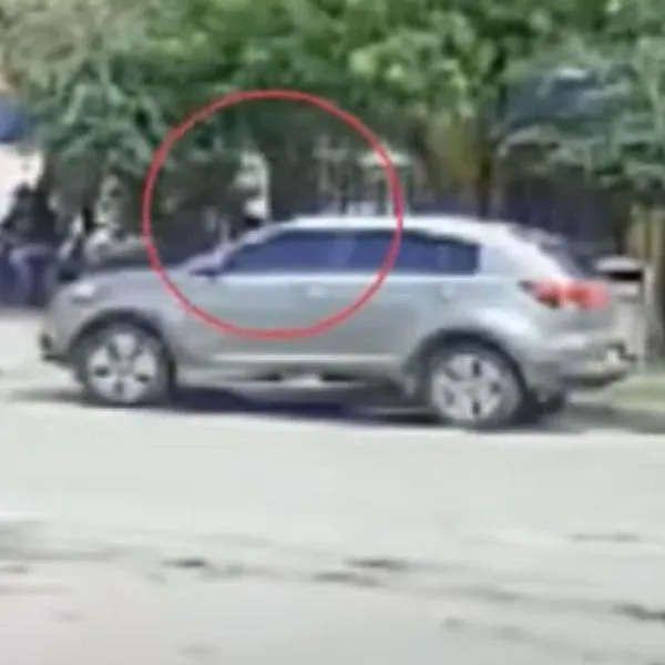 Policía al que le iban a robar su camioneta en Bogotá se defendió a tiros