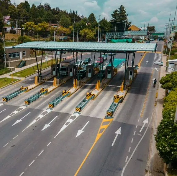 Este es el decreto que pocos conductores conocieron y usarpn para no pagar peaje en Colombia. Aclaran si aún está vigente.