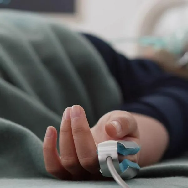 Menor hospitalizada por nota sobre asfixia de niña en colegio de Bogotá