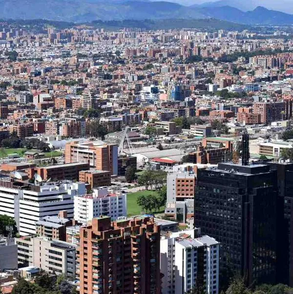 Foto de panorámica bogotana, por qué Bogotá subió 40 puestos en costo de vida según los servicios, ropa y más