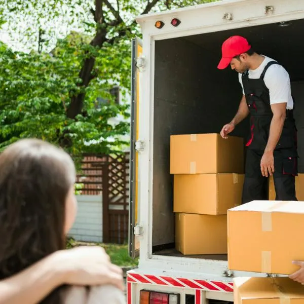 Cuáles son los horarios permitidos para hacer un trasteo en Colombia: detalles y motivos