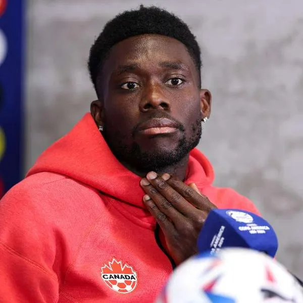 Foto de Alphonso Davies, en nota de que el ídolo de Canadá en Copa América tiene puestazo, vida y contrato