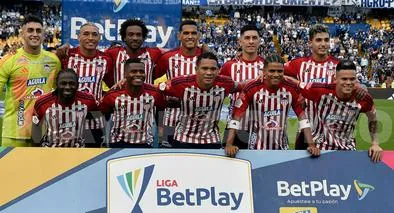 Fuad Char, dueño del Junior de Barranquilla, sorprendió al confesar la envidia que siente de los hinchas de Millonarios y más equipos en Colombia.|
