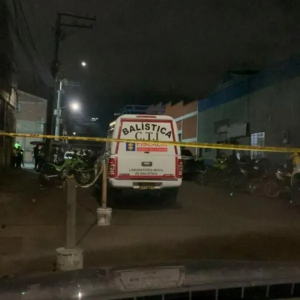 Trágica muerte en Bogotá: mujer aseisnó a su esposo con un puñal y se escapó. Las autoridades la buscan para capturarla en la ciudad. 