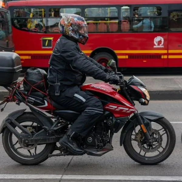Juan Daniel Oviedo, concejal de Bogotá, presentó una propuesta de reforma a las tarifas de tránsito para los dueños de motos, como grúas y patios.